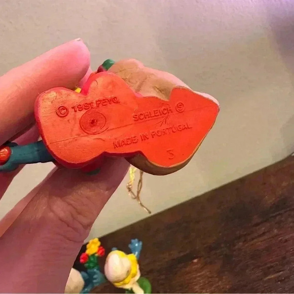 Vintage Smurf Mini Figures - Picture 9 of 11